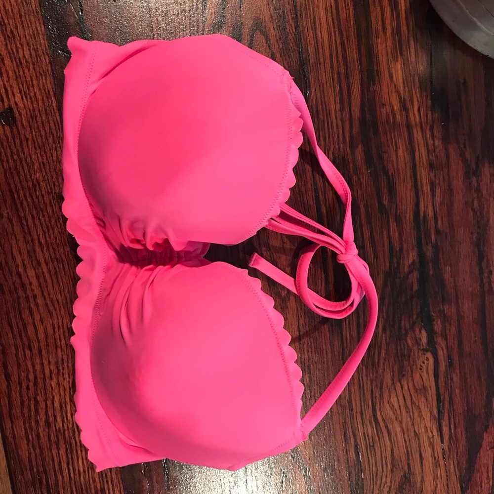 Victoria’s Secret bikini top